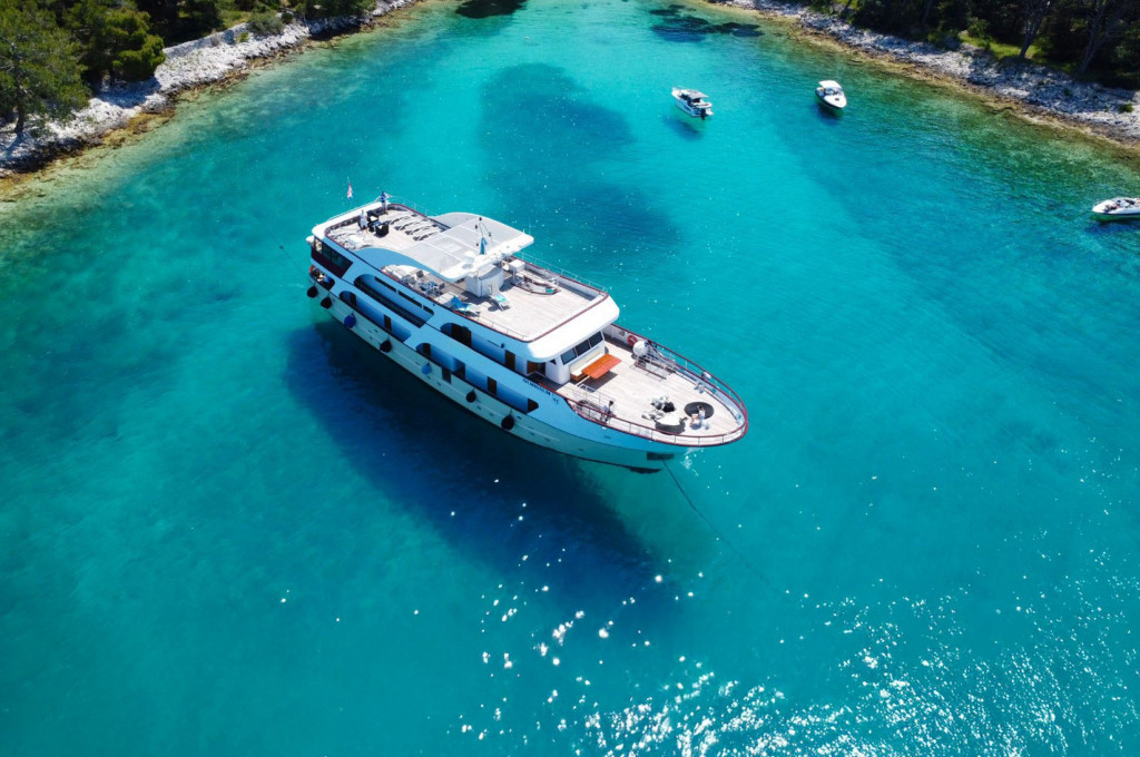 Riva Tours